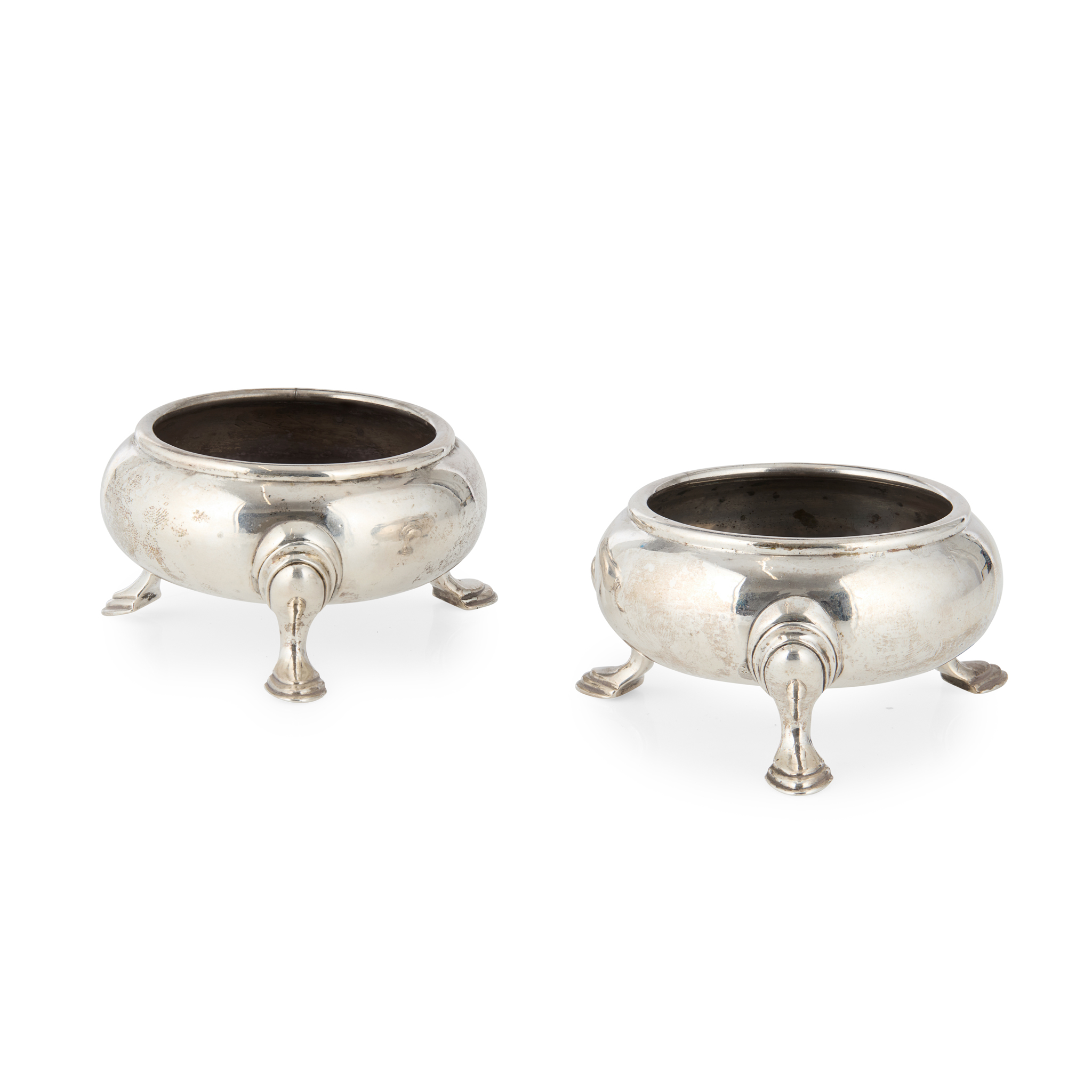 ABERDEEN – A PAIR OF SCOTTISH PROVINCIAL CAULDRON SALTS