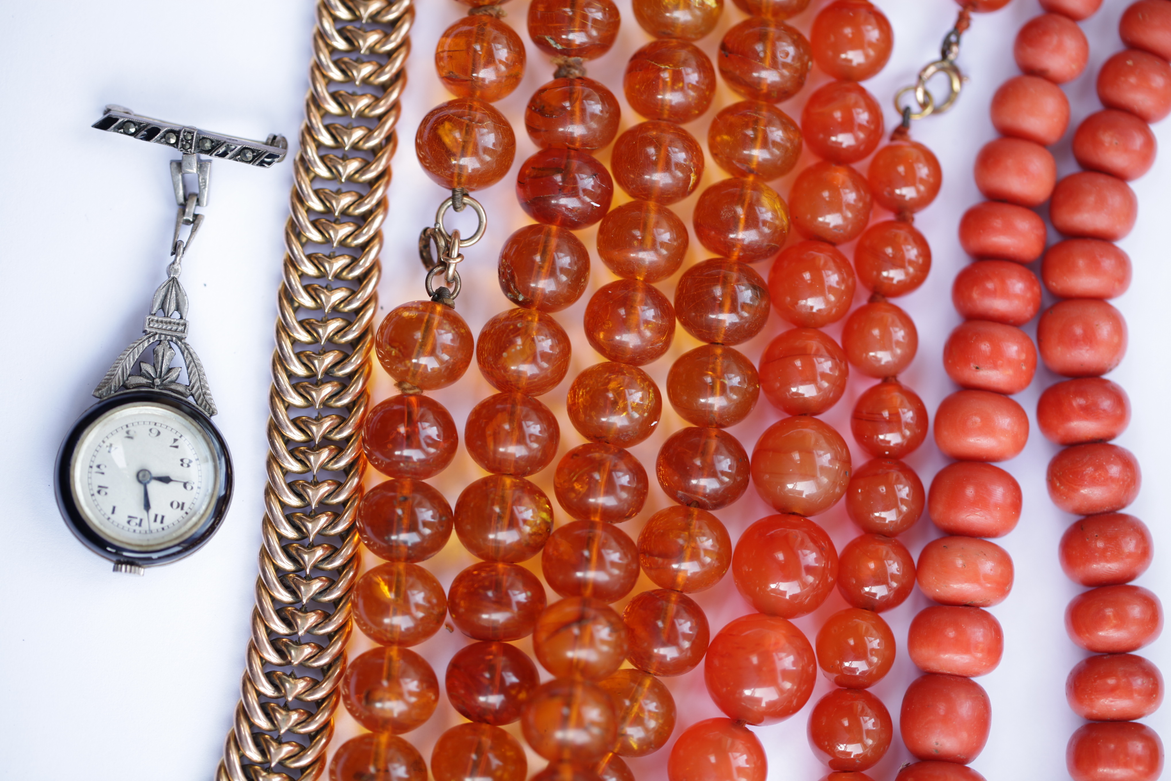 A late Victorian double curb gold link bracelet