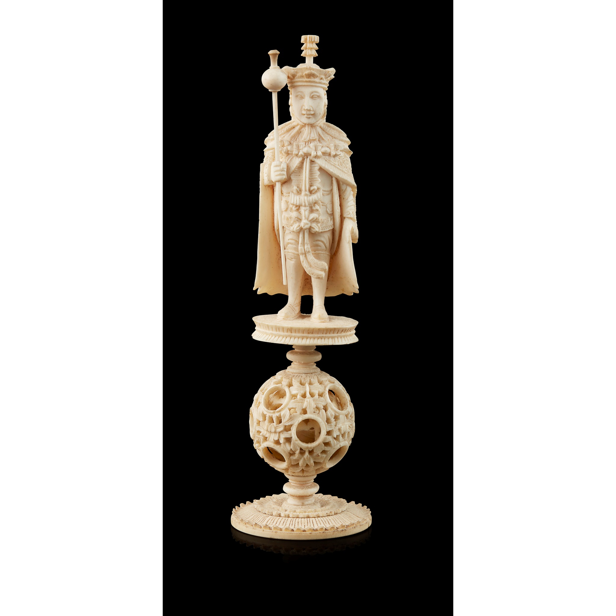 RARE CANTON CARVED IVORY PUZZLEBALL CHESS KING PIECE