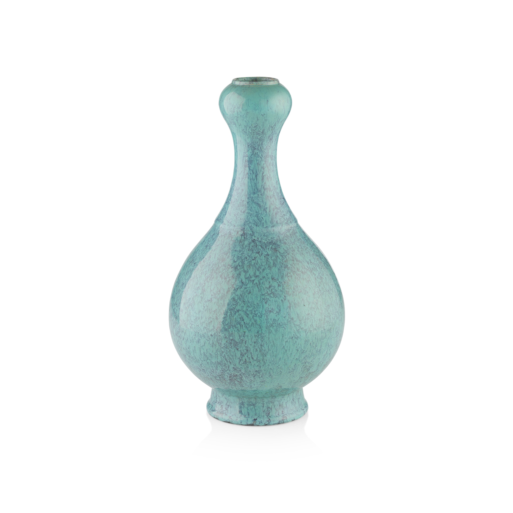 ROBIN'S EGG GLAZED GARLIC-MOUTH VASE