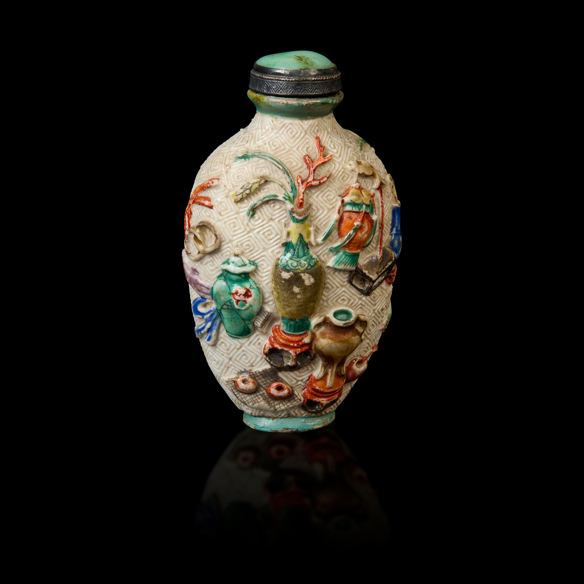CHINESE IMPERIAL MOULDED FAMILLE ROSE 'BOGU' SNUFF BOTTLE