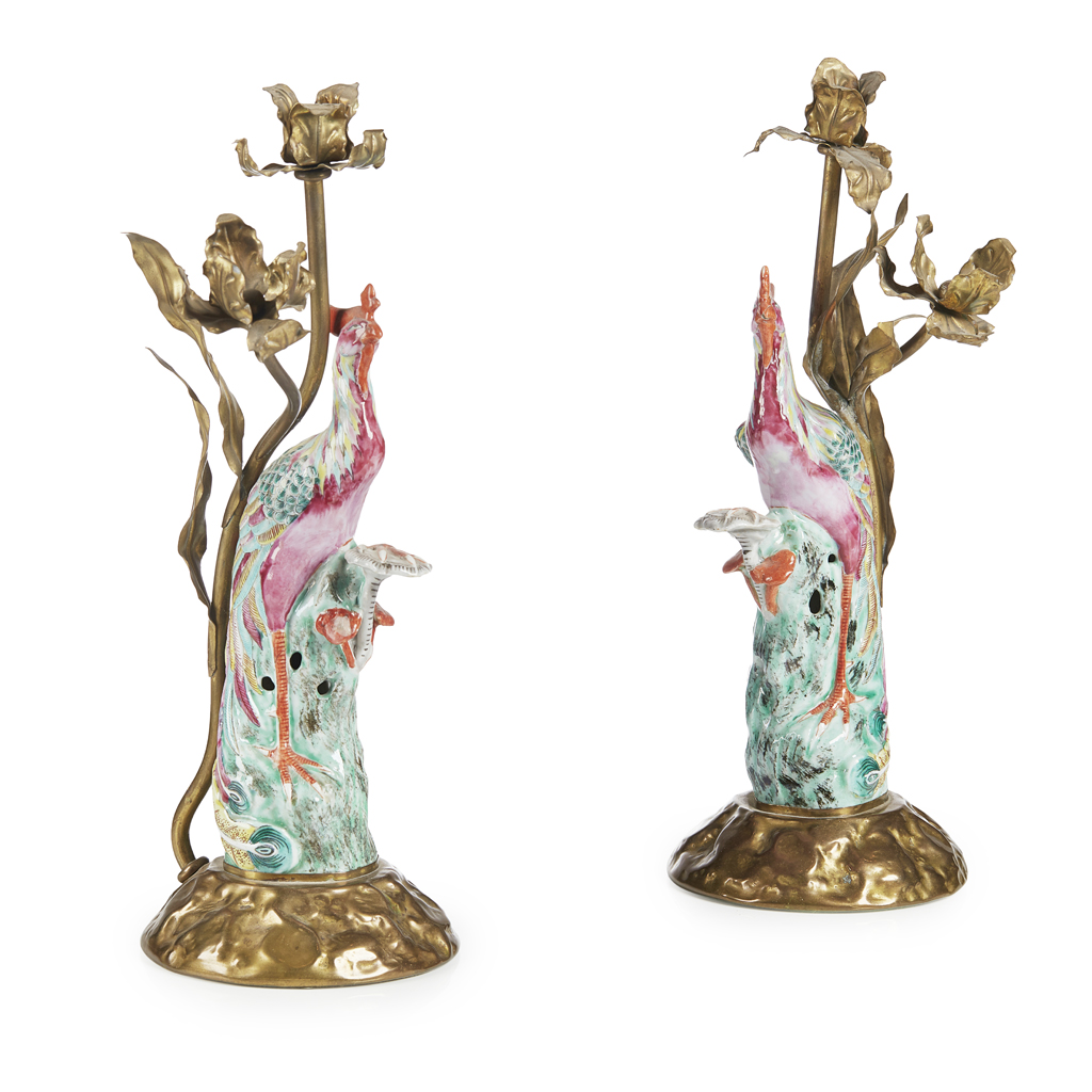 PAIR OF CHINESE EXPORT PORCELAIN PHOENIX