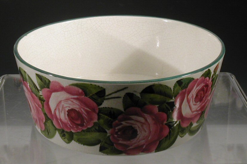 A large Wemyss 'Roses' circular bowl