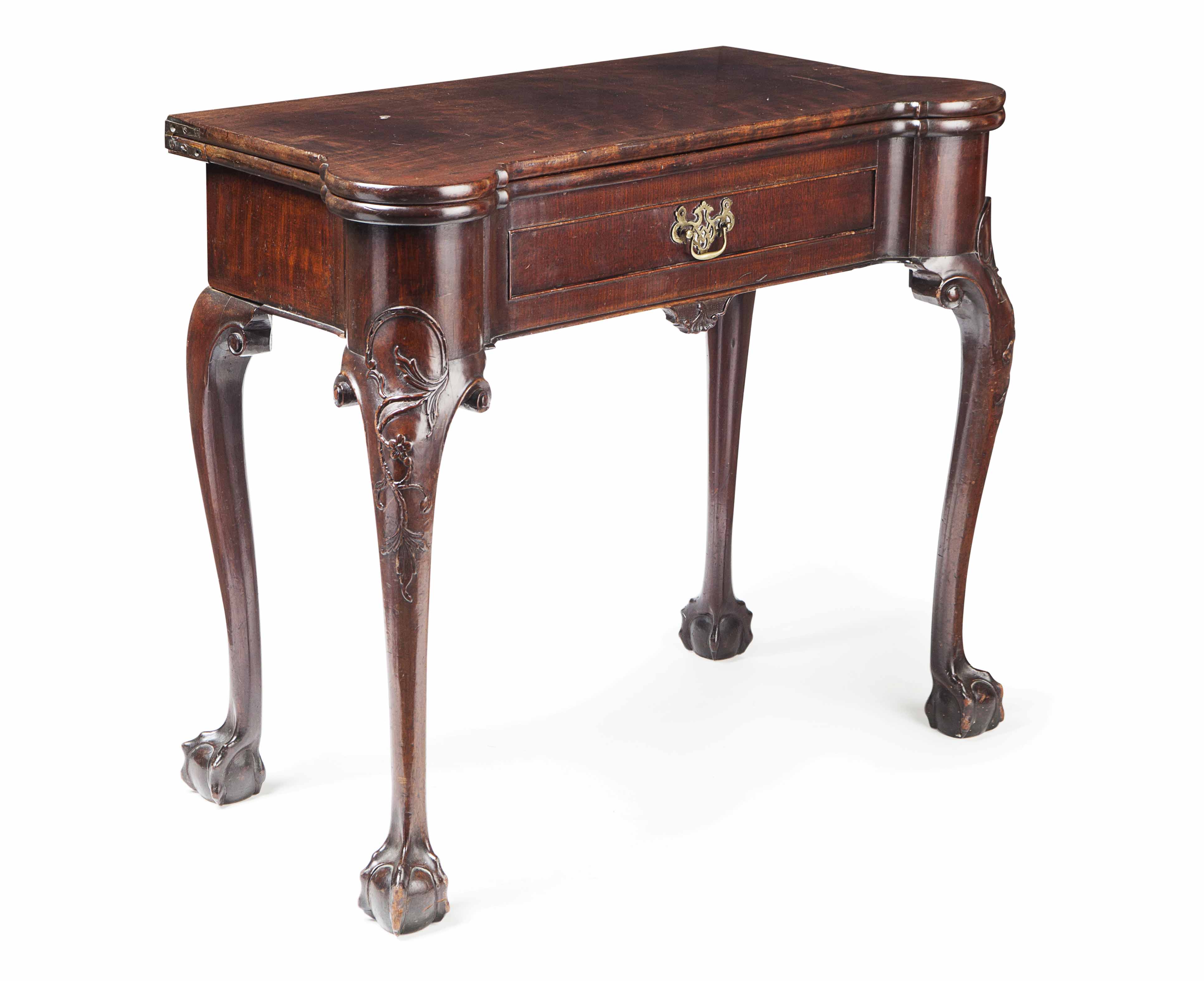 EARLY GEORGE III MAHOGANY FOLDOVER TEA TABLE