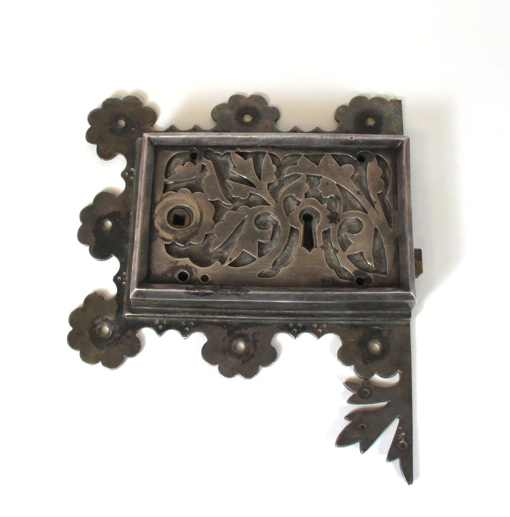 FRENCH CUT STEEL LOCK AND HANDLE