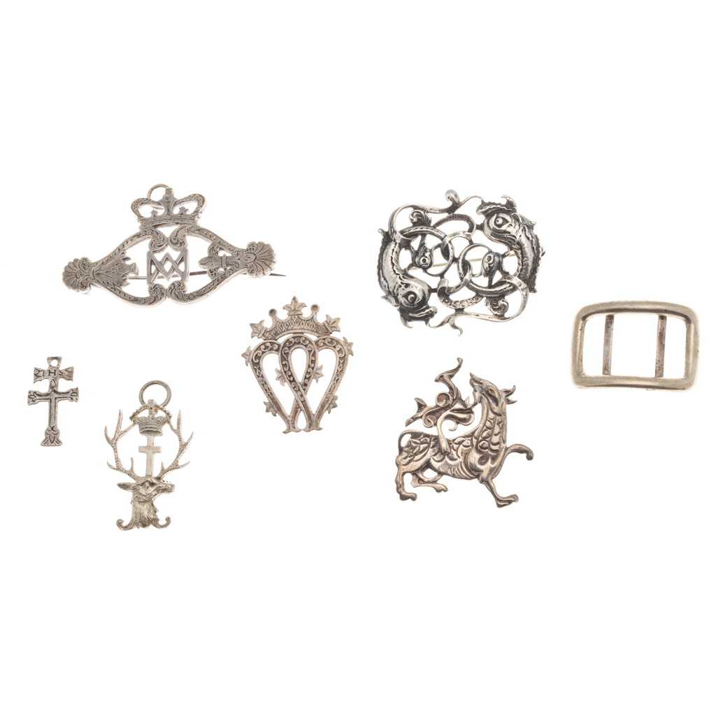 A collection of Scottish brooches