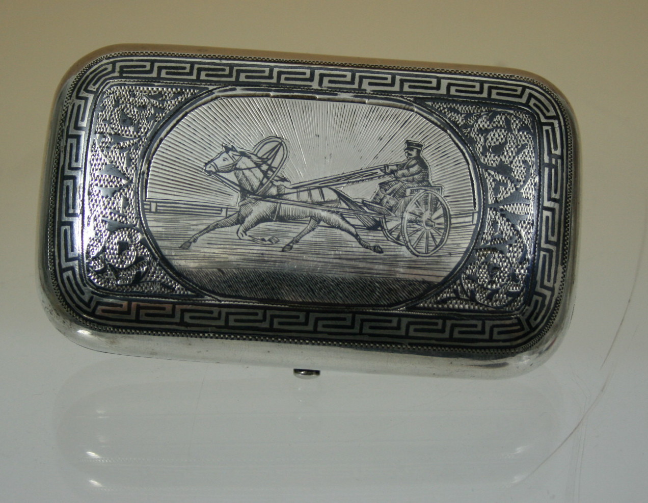 A Russian niello decorated silver box
