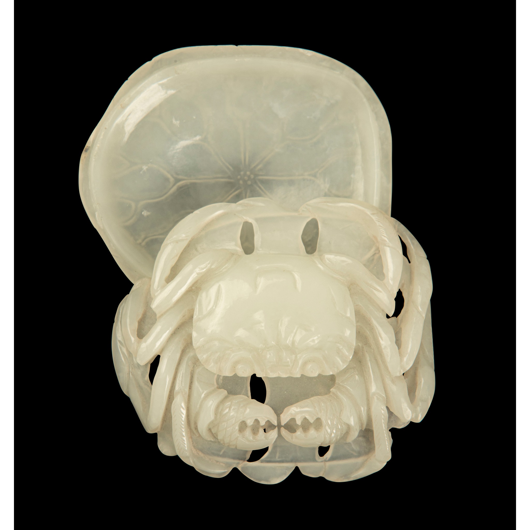 WHITE JADE 'CRAB' SEAL PASTE BOX AND COVER