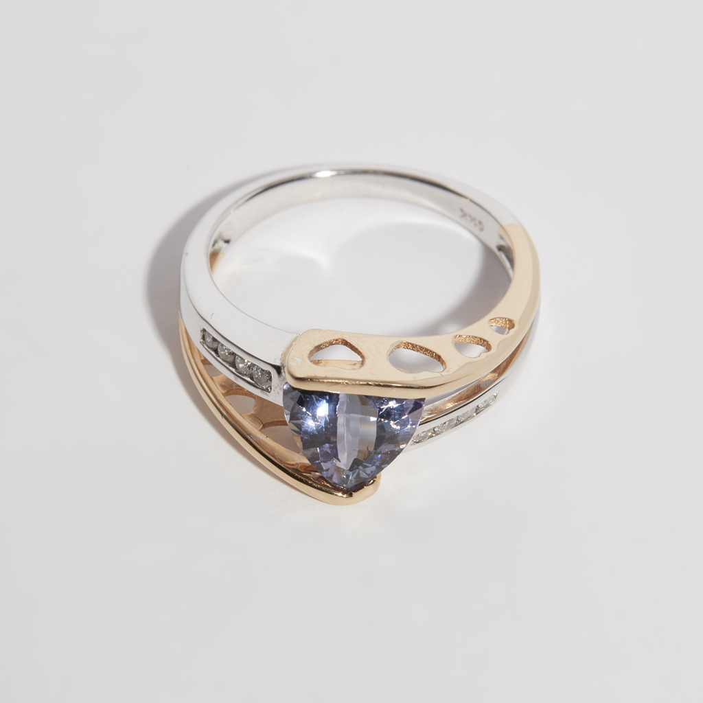 A Tanzanite and diamond set ring