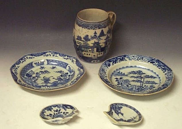 A collection of Chinese ceramics to include,