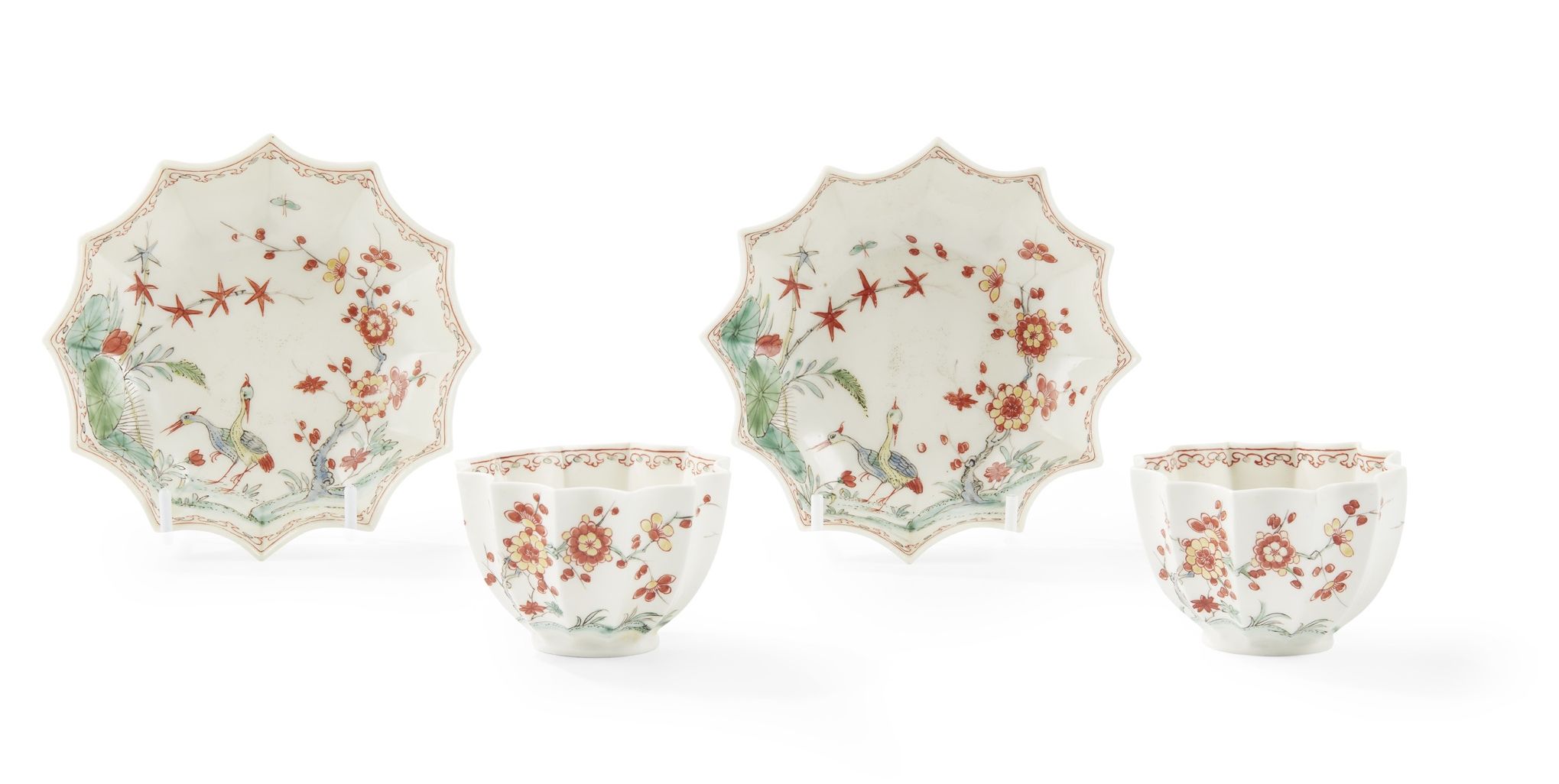 A PAIR OF RARE WORCESTER TEABOWLS AND SAUCERS