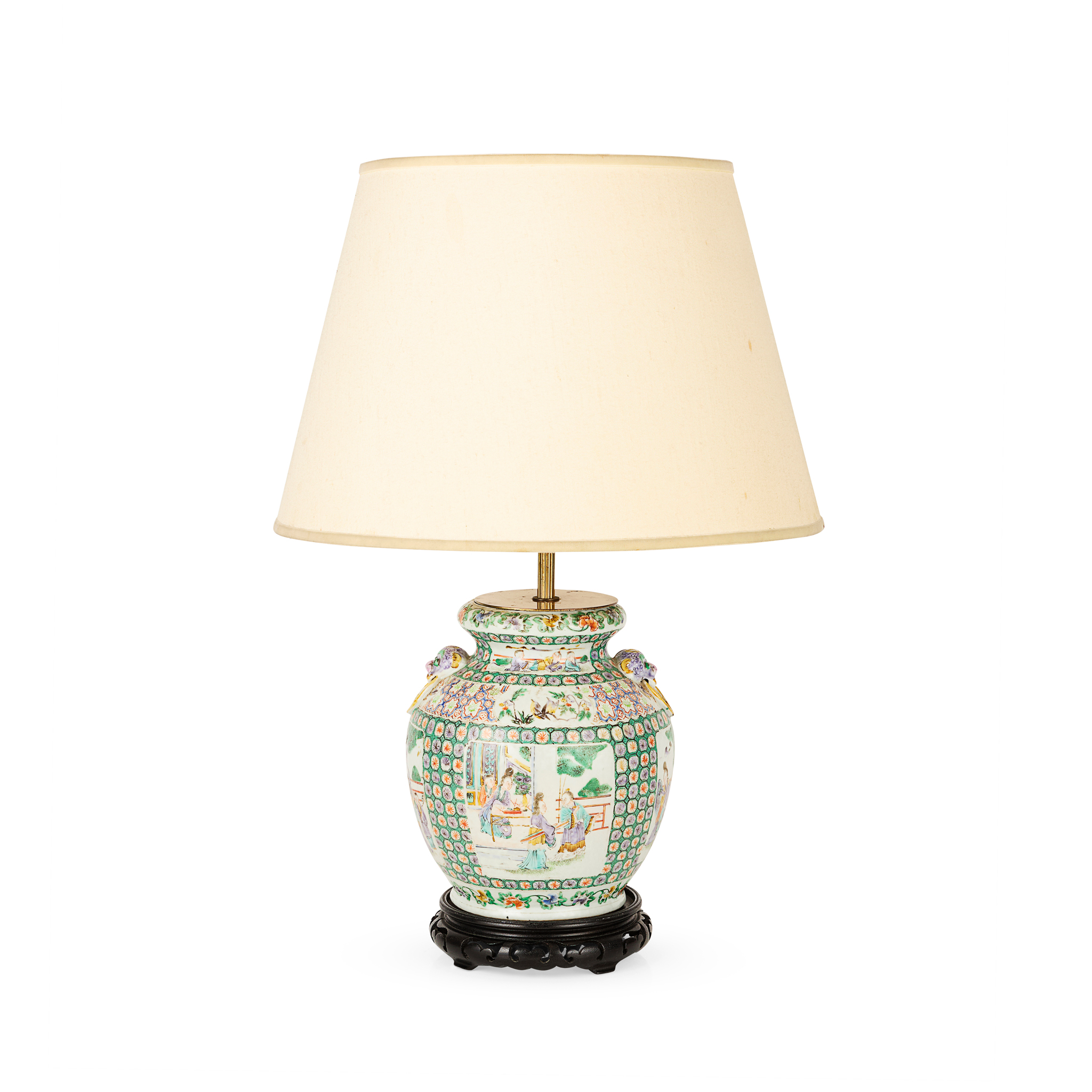 CHINESE FAMILLE VERTE PORCELAIN LAMP