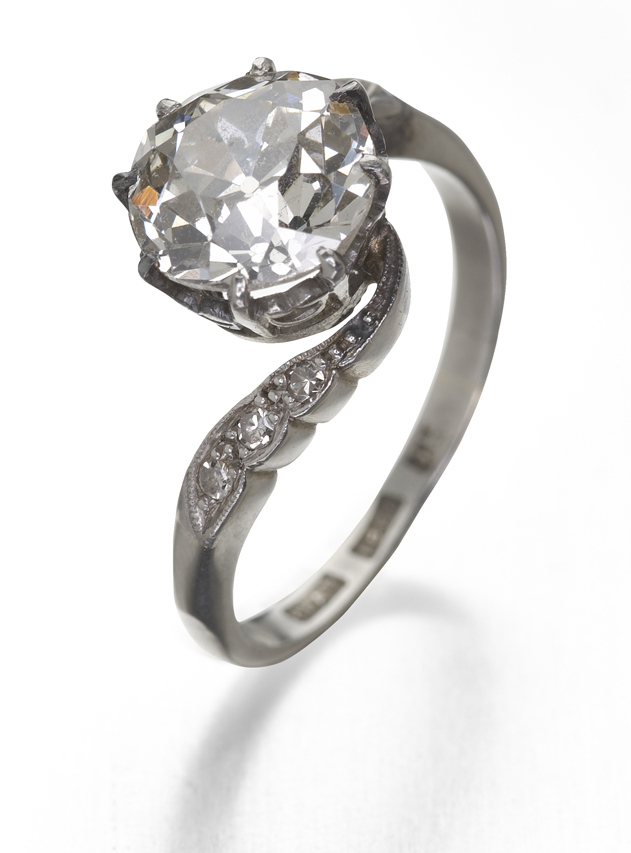 An 18ct white gold and platinum mounted diamond single-stone ring,