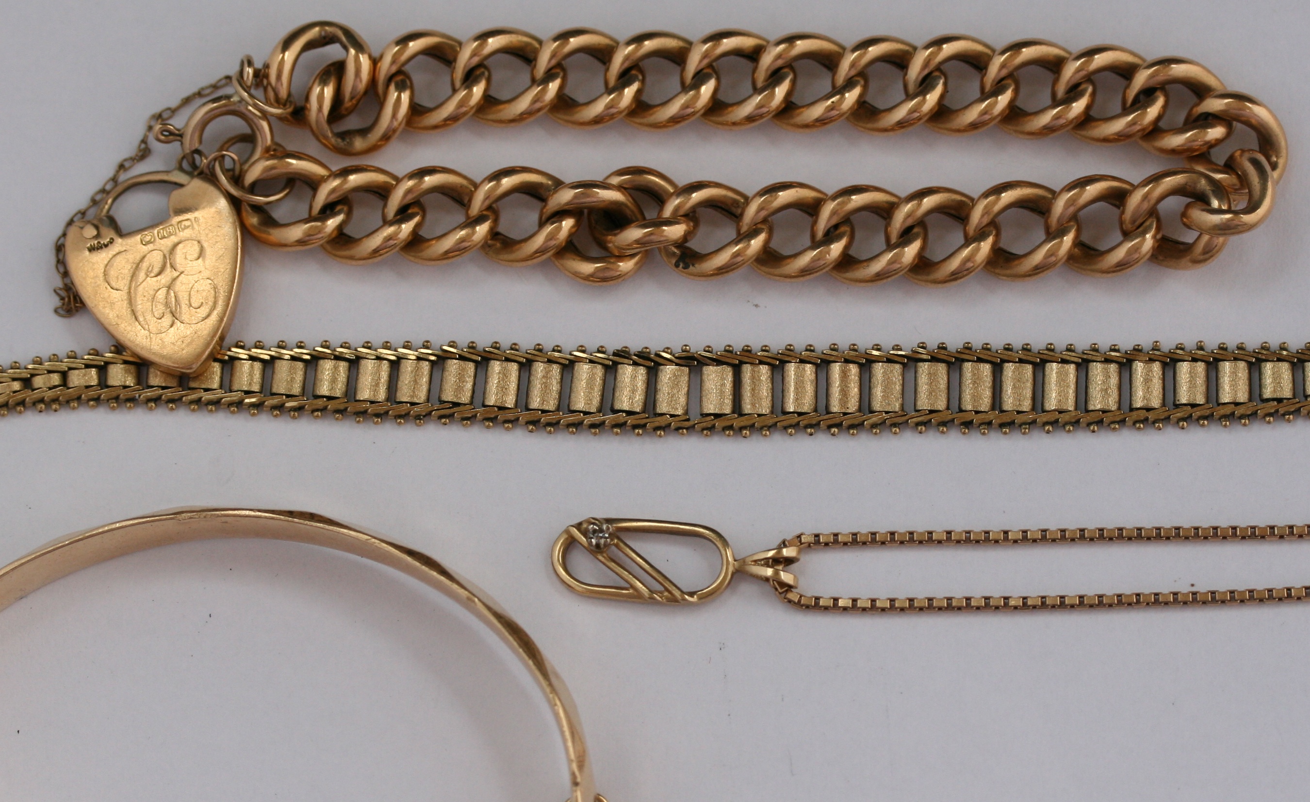 A 9ct gold fringe necklace