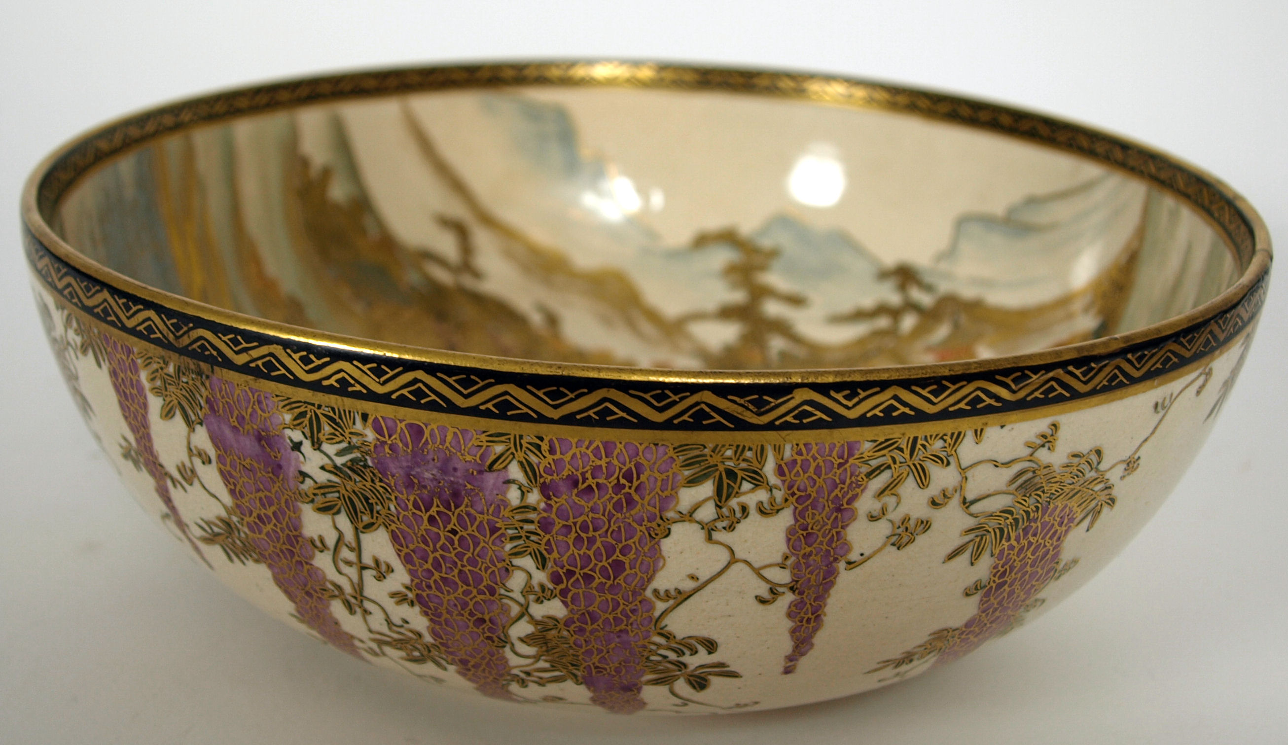 An early 20th century Japanese Satsuma bowl