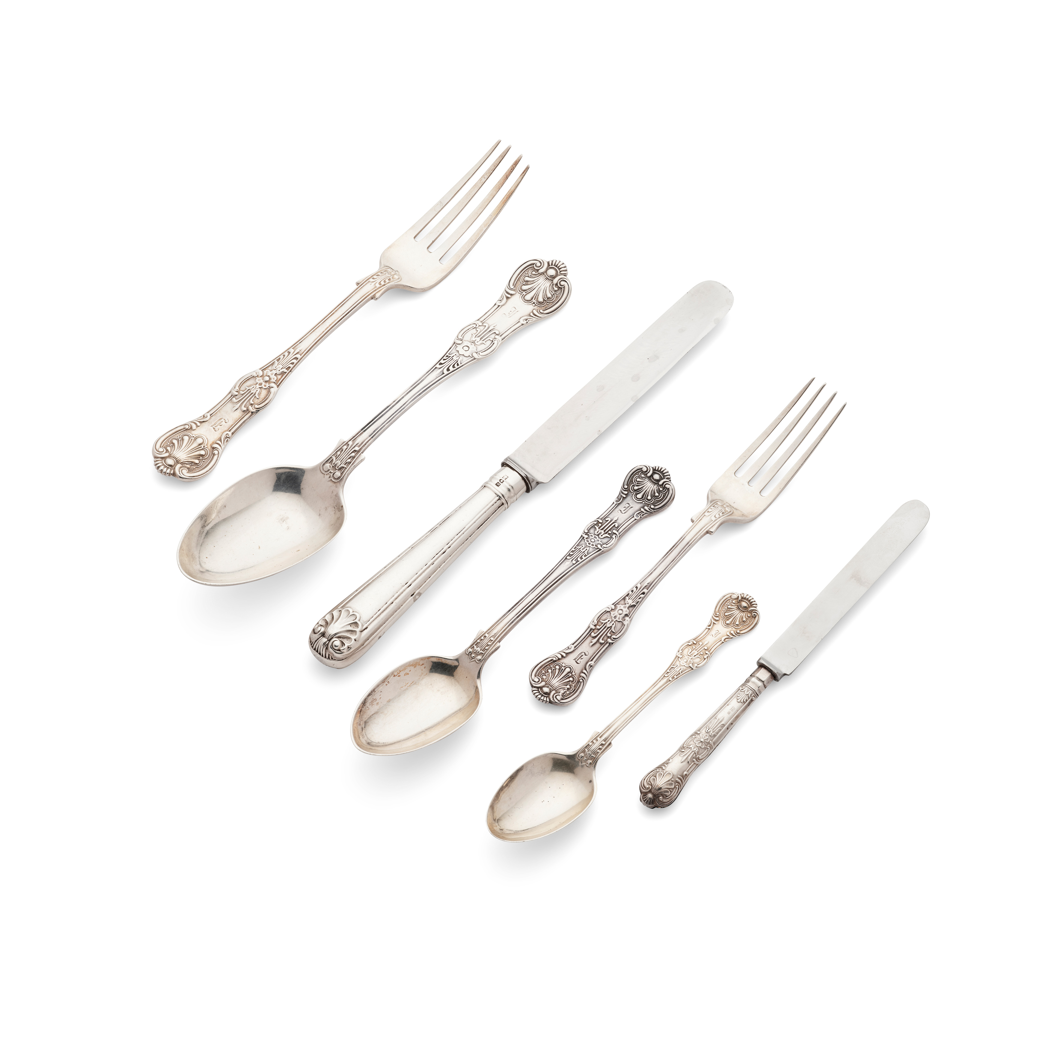 A COLLECTION OF VICTORIAN QUEEN'S PATTERN FLATWARE