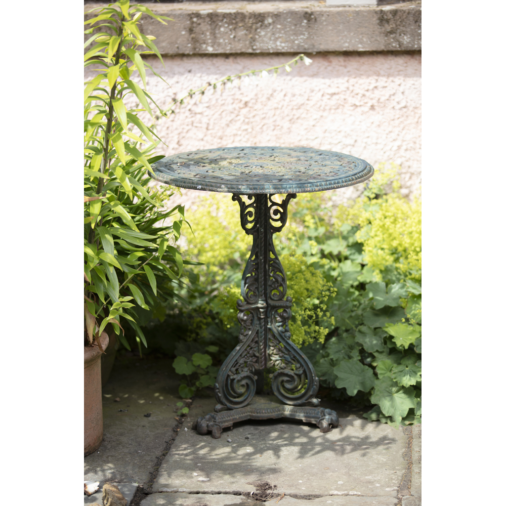 VICTORIAN CAST IRON GARDEN TABLE