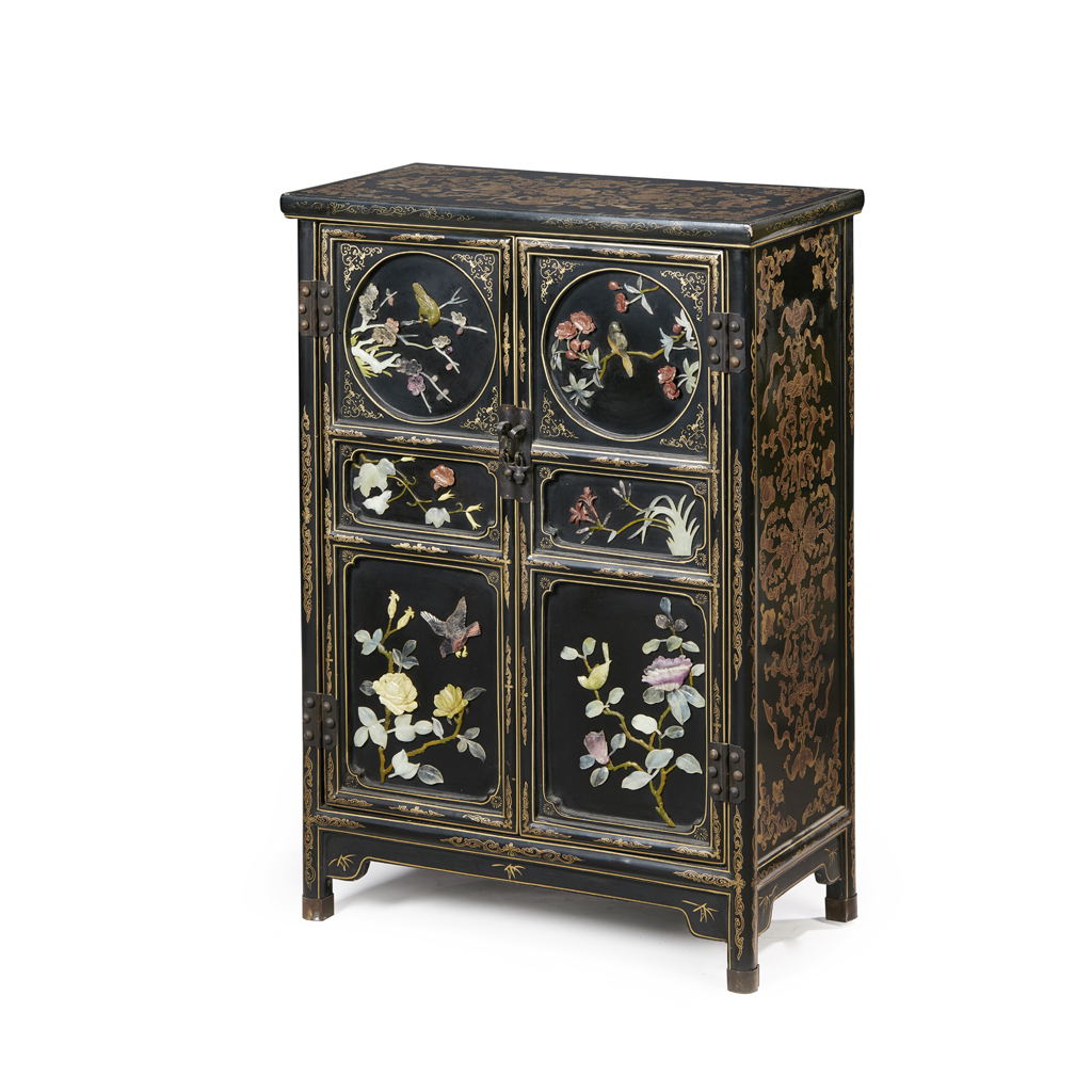 GILT-LACQUERED AND HARDSTONE-INLAID CABINET