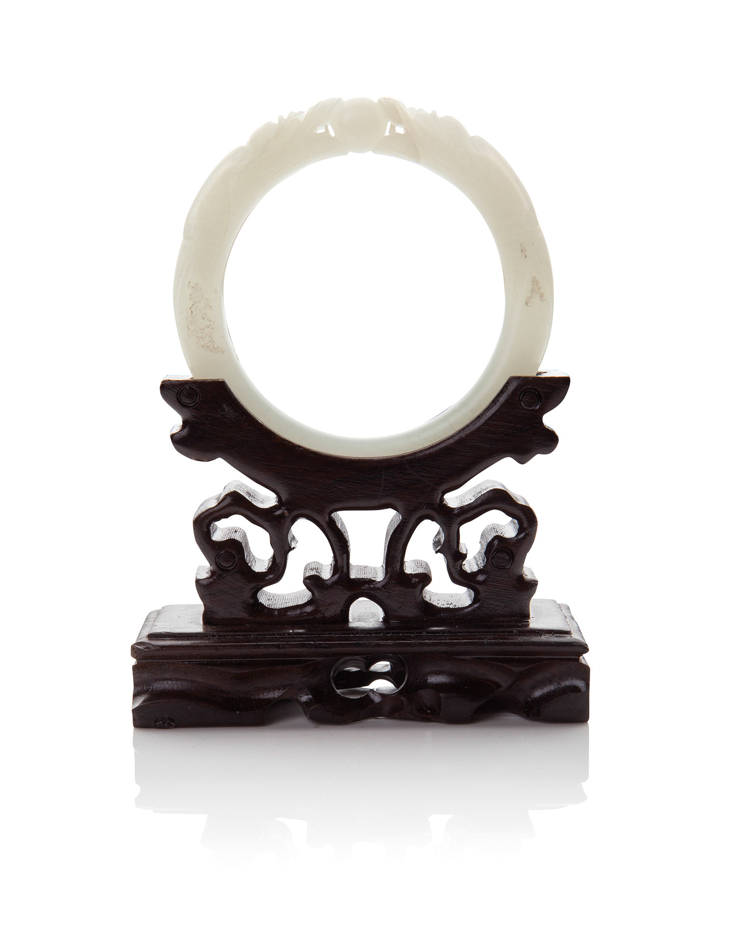 A WHITE JADE 'DRAGON' BANGLE