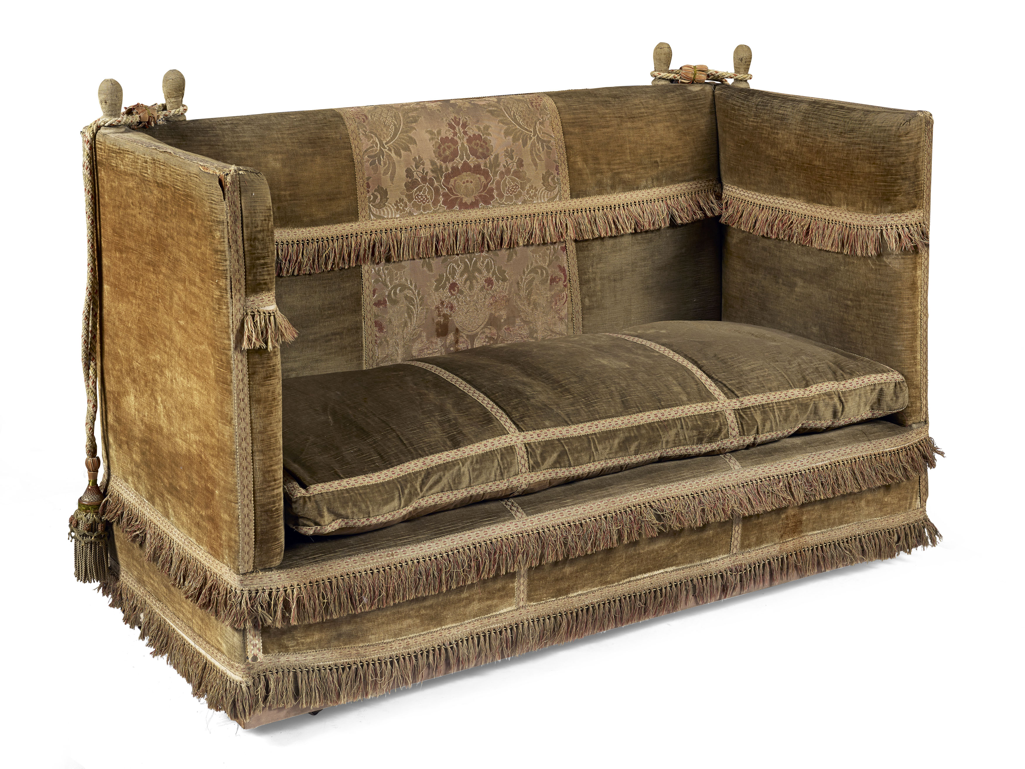 VICTORIAN KNOLE SOFA