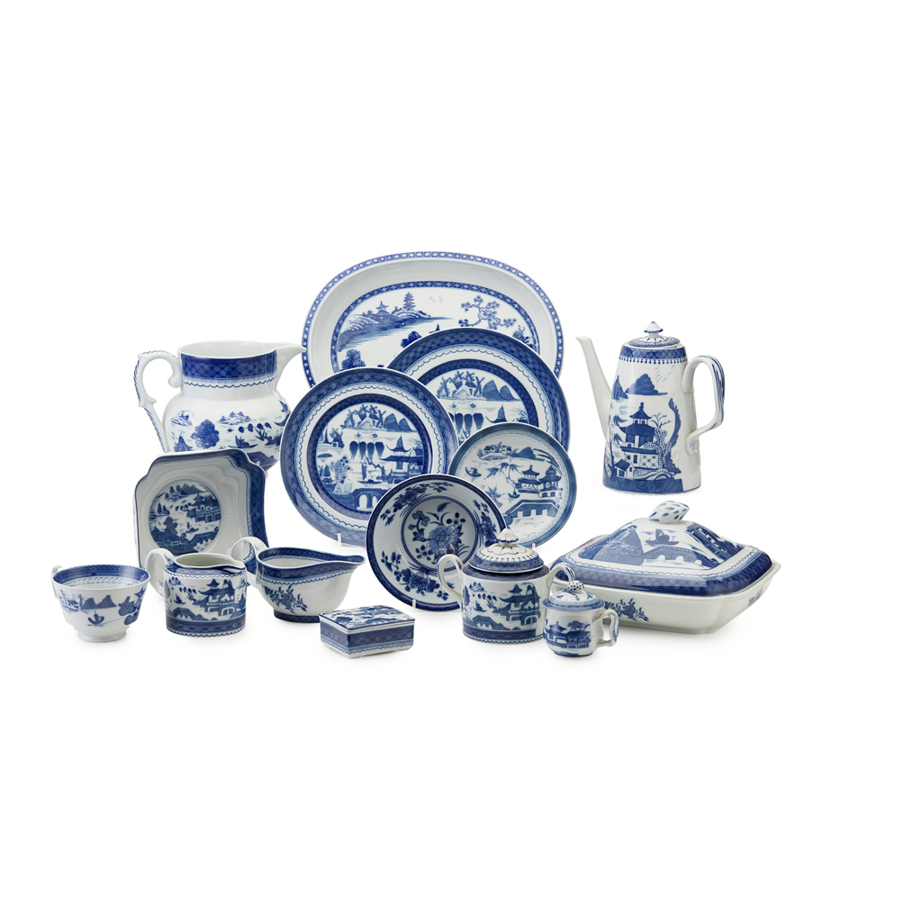ASSEMBLED MOTTAHEDEH 'BLUE CANTON' PORCELAIN PART DINNER SERVICE