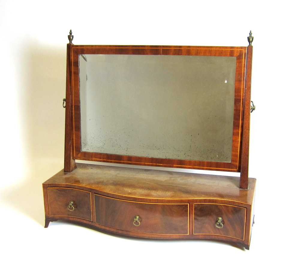 GEORGE III MAHOGANY AND BOXWOOD TOILET MIRROR