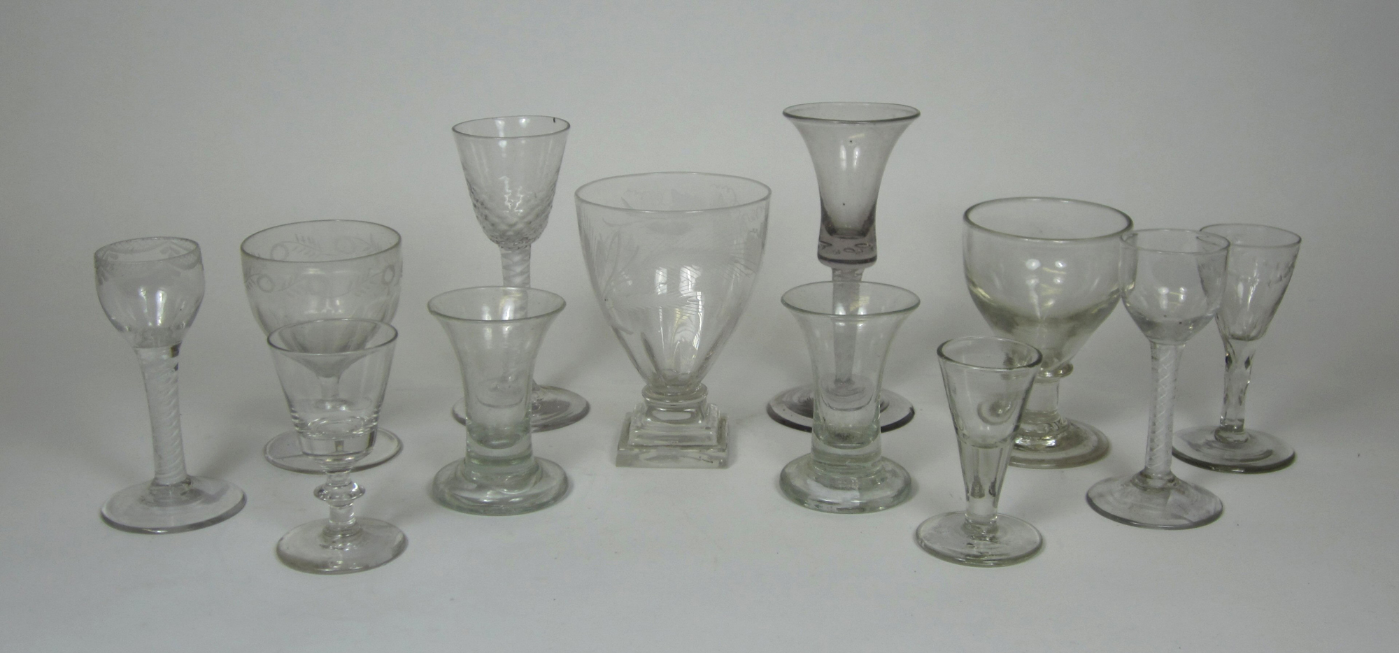 COLLECTION OF DRINKING GLASSES
