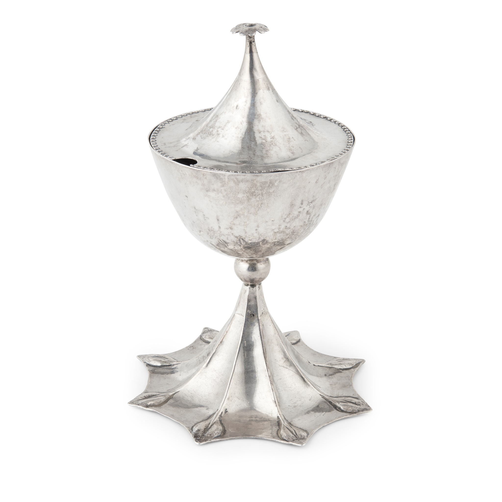 ATTRIBUTED TO C.R. ASHBEE (1863-1942) FOR THE GUILD OF HANDICRAFT LTD