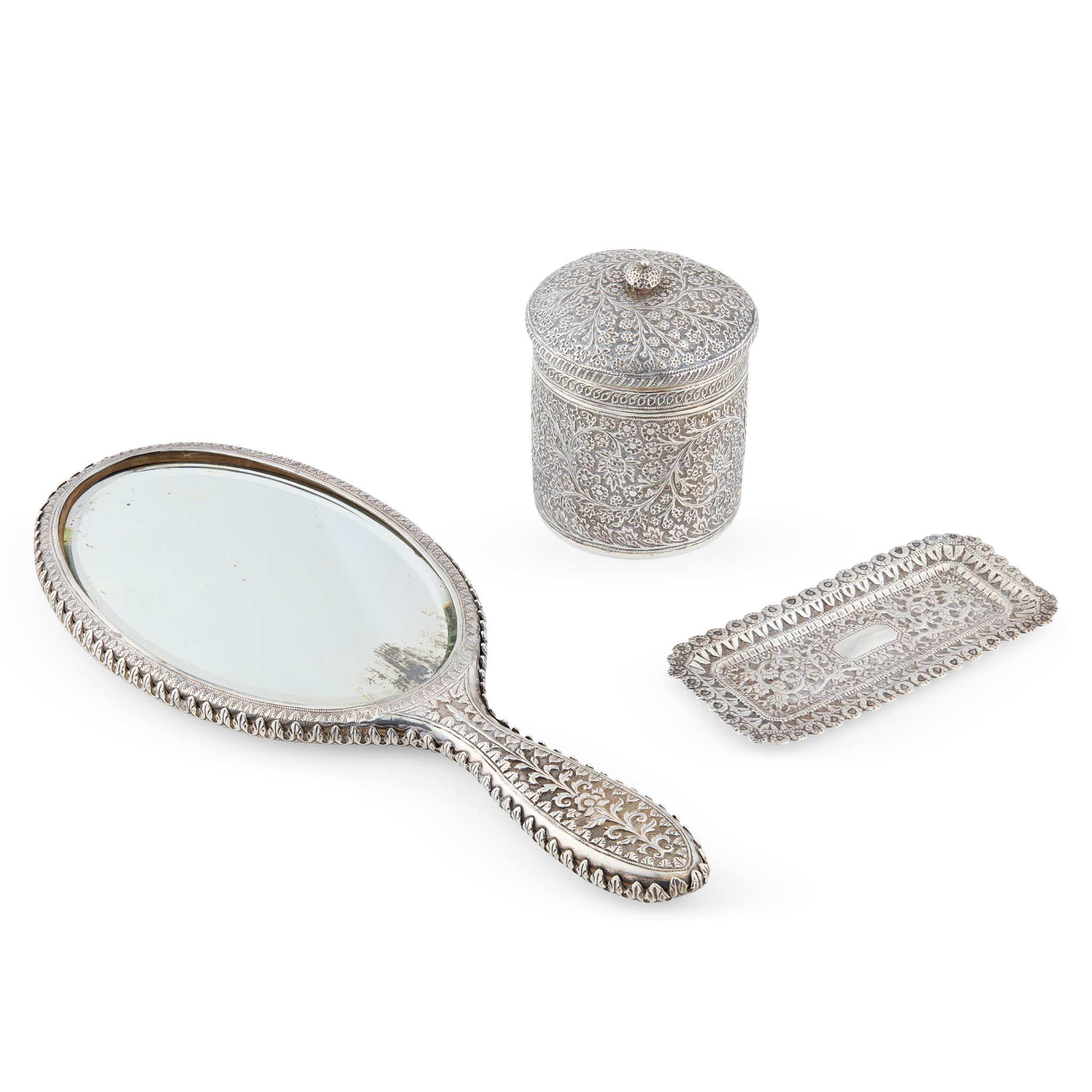 KUTCH - A COLLECTION OF DRESSING TABLE ITEMS