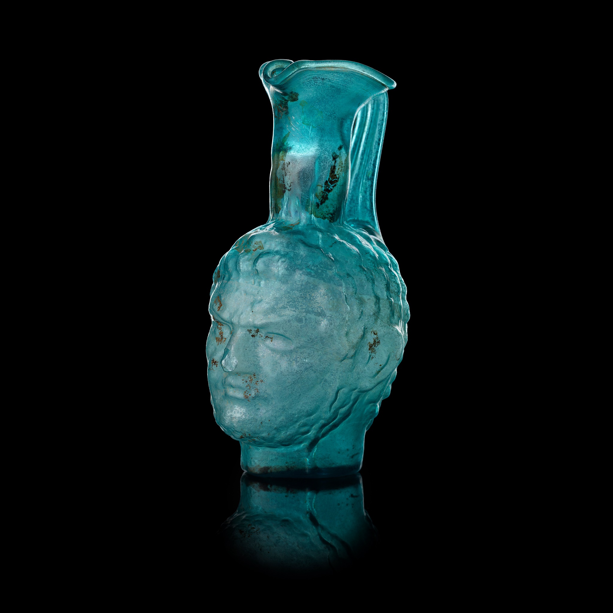 ROMAN STYLE PORTRAIT GLASS VESSEL