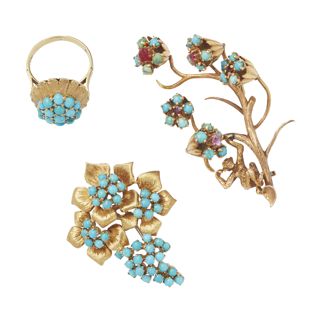 A collection of turquoise set jewellery