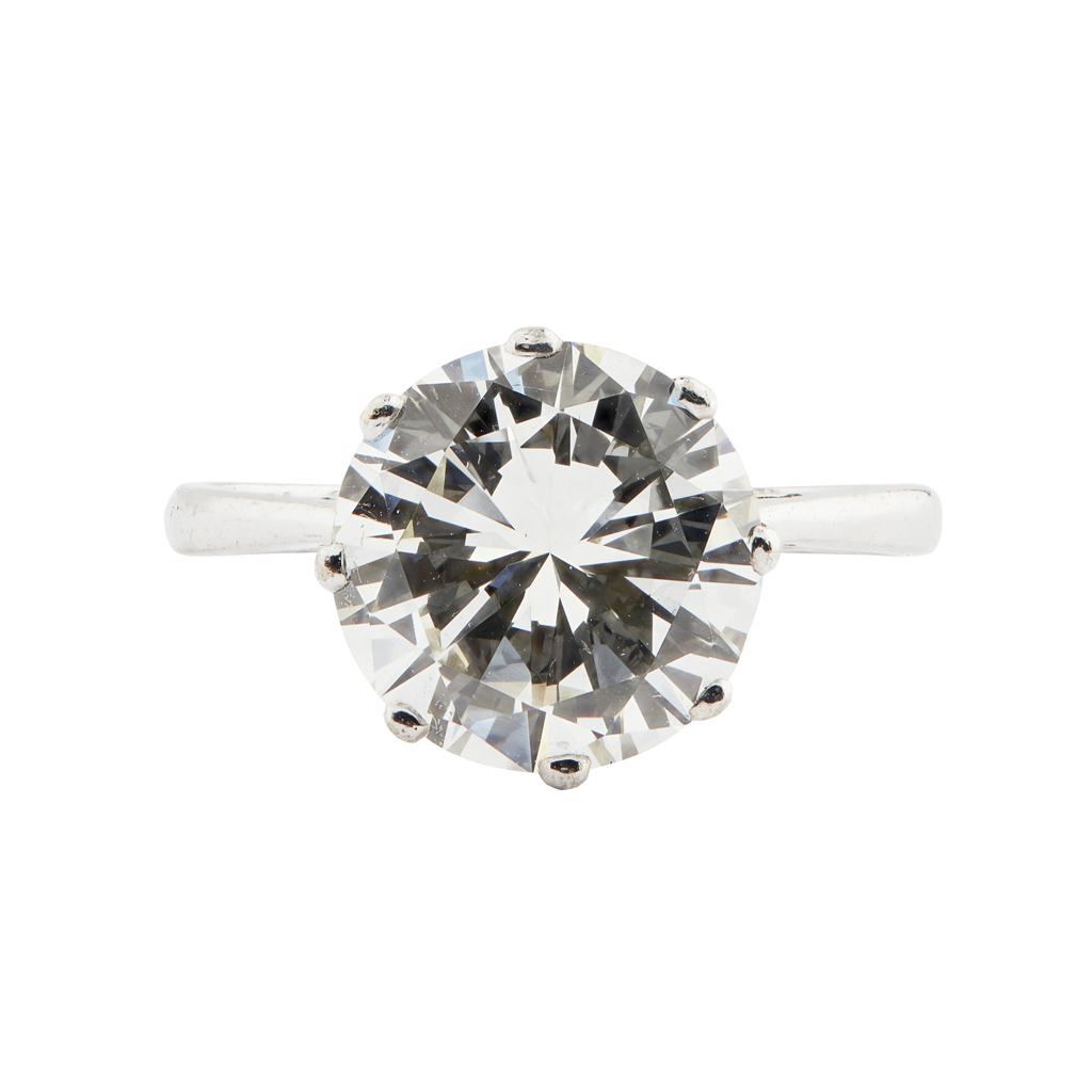 A single stone diamond ring