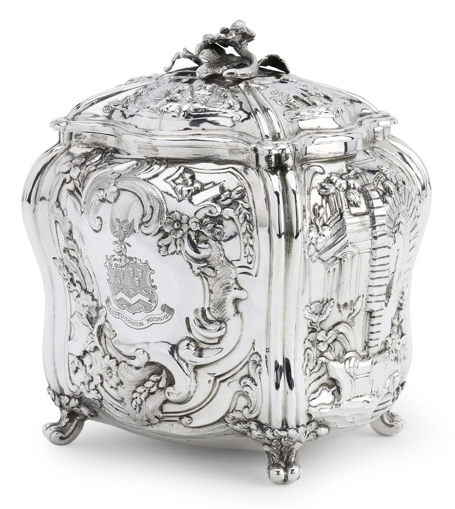 A Victorian silver tea caddy