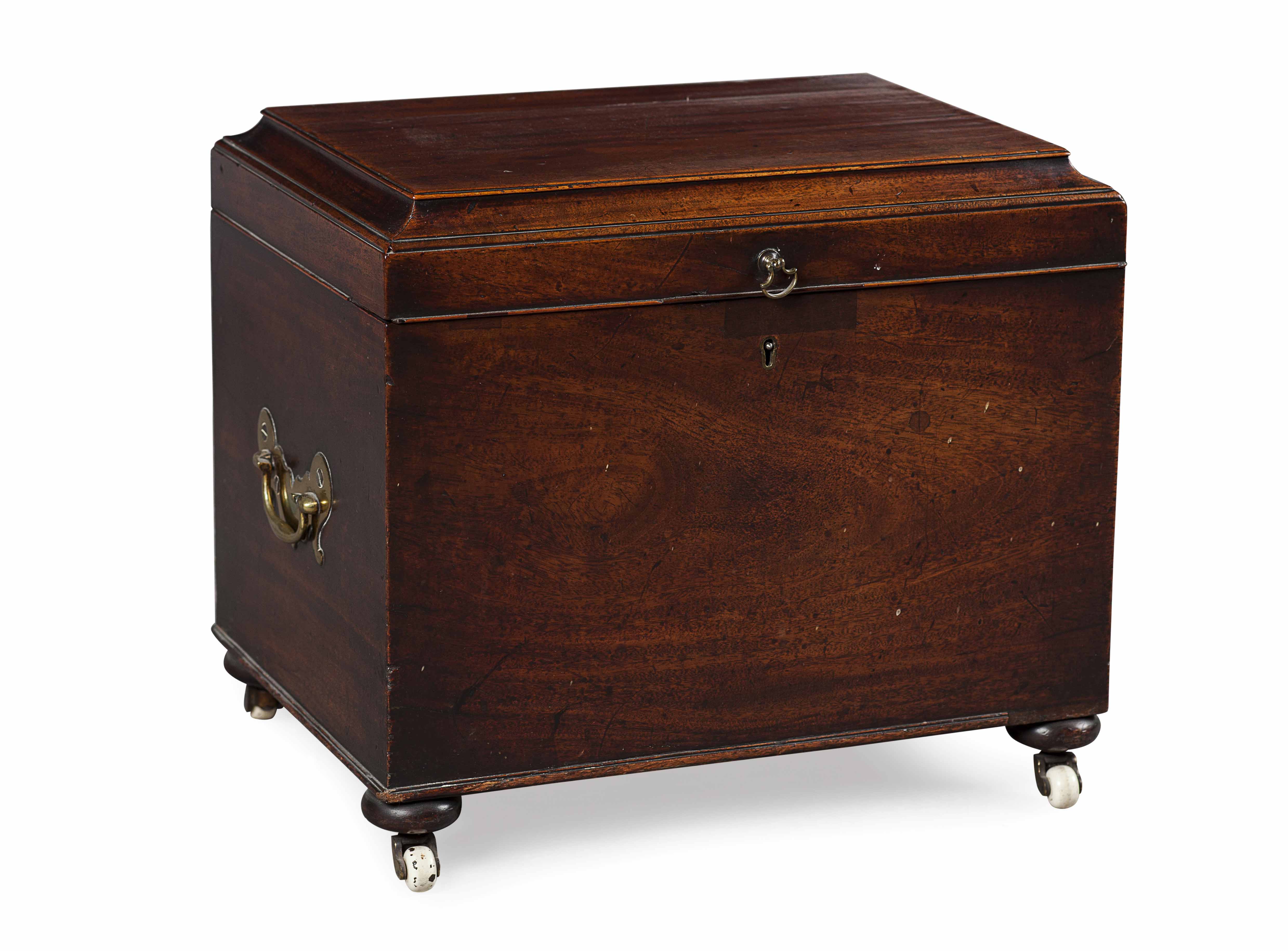 GEORGE III MAHOGANY CELLARETTE