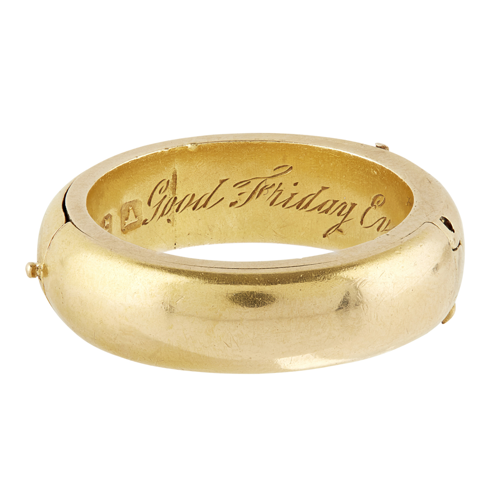 An 18ct Victorian hinged mourning ring