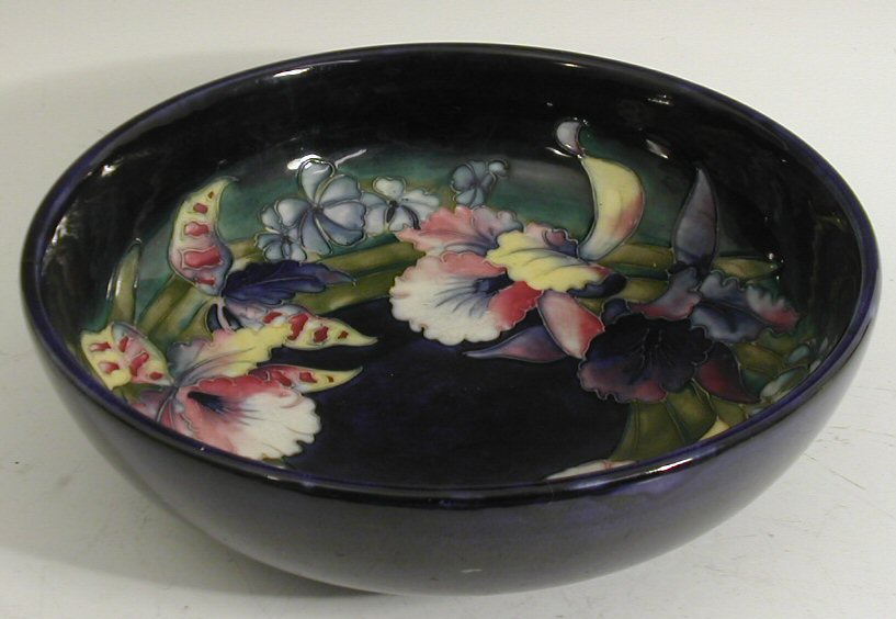 A large circular Moorcroft bowl,