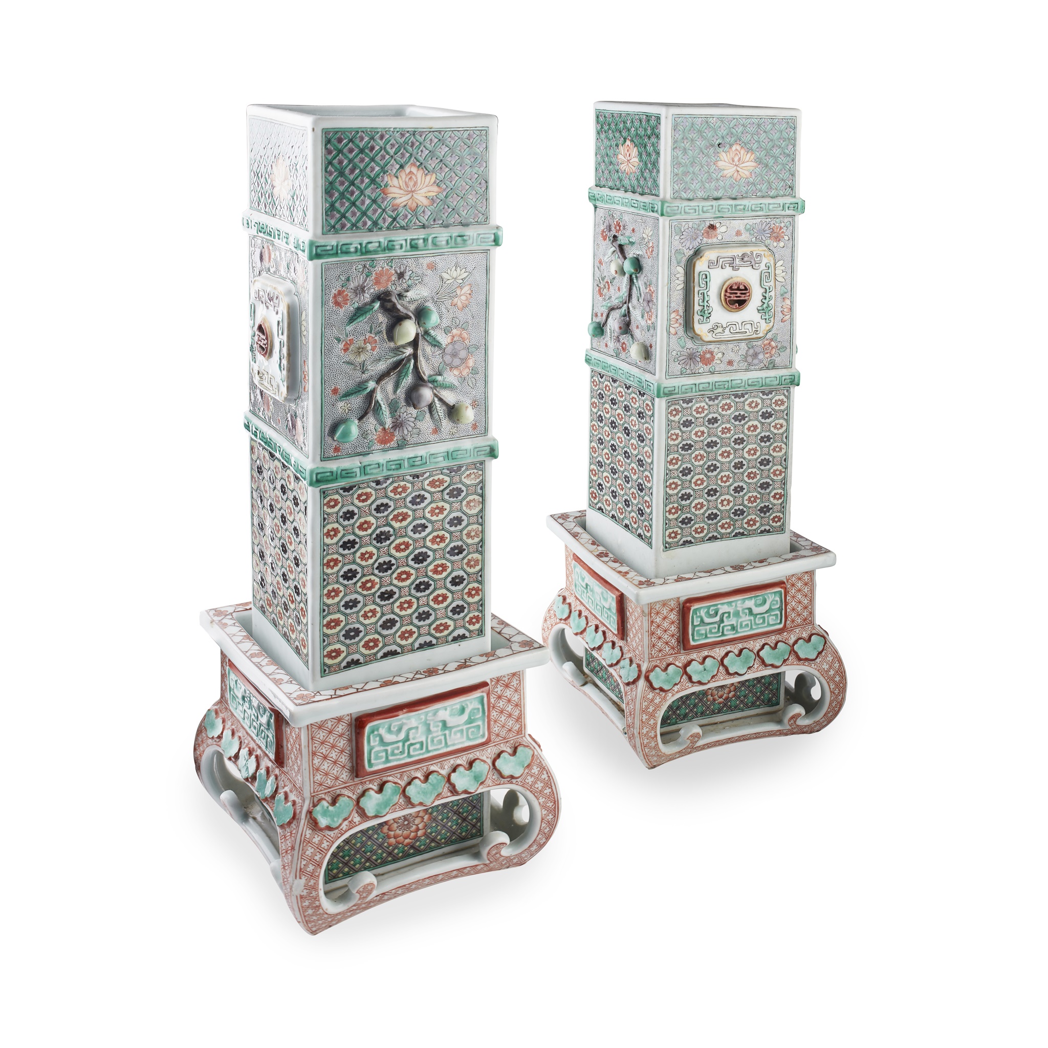 PAIR OF FAMILLE VERTE SQUARE 'ARROW' VASES AND BASES