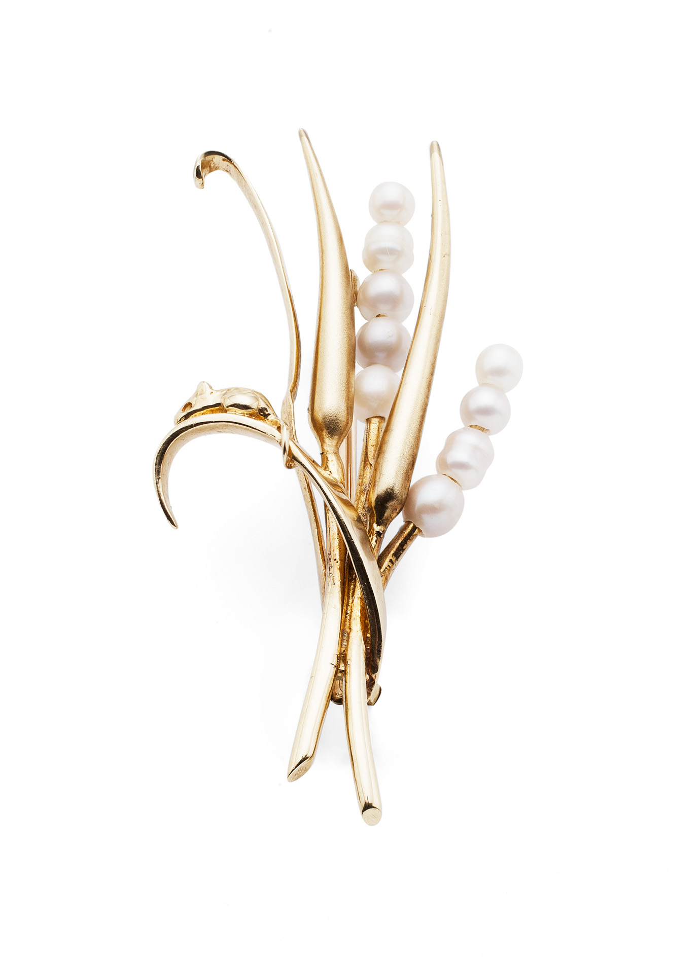 CAIRNCROSS - a Scottish fresh water pearl set brooch