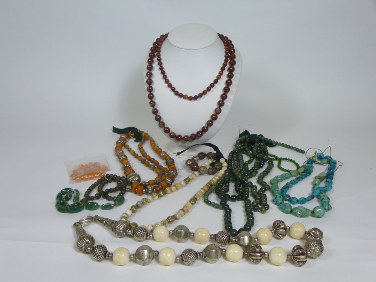 GROUP OF HARDSTONE JEWELLERY