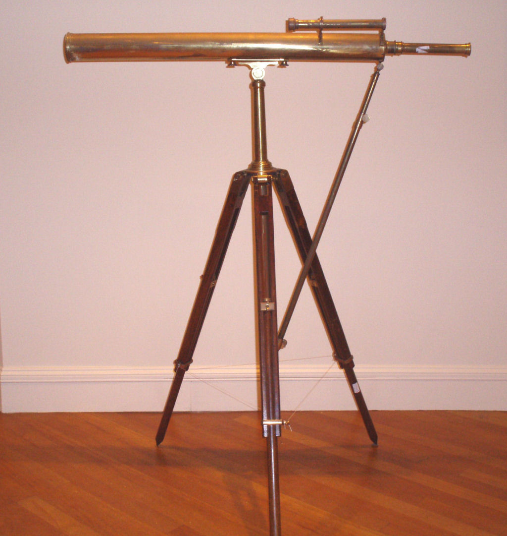 An early 20th century brass astronomical telescope By Broadhurst Clarkson & Co. 63 Farringdon Road, London