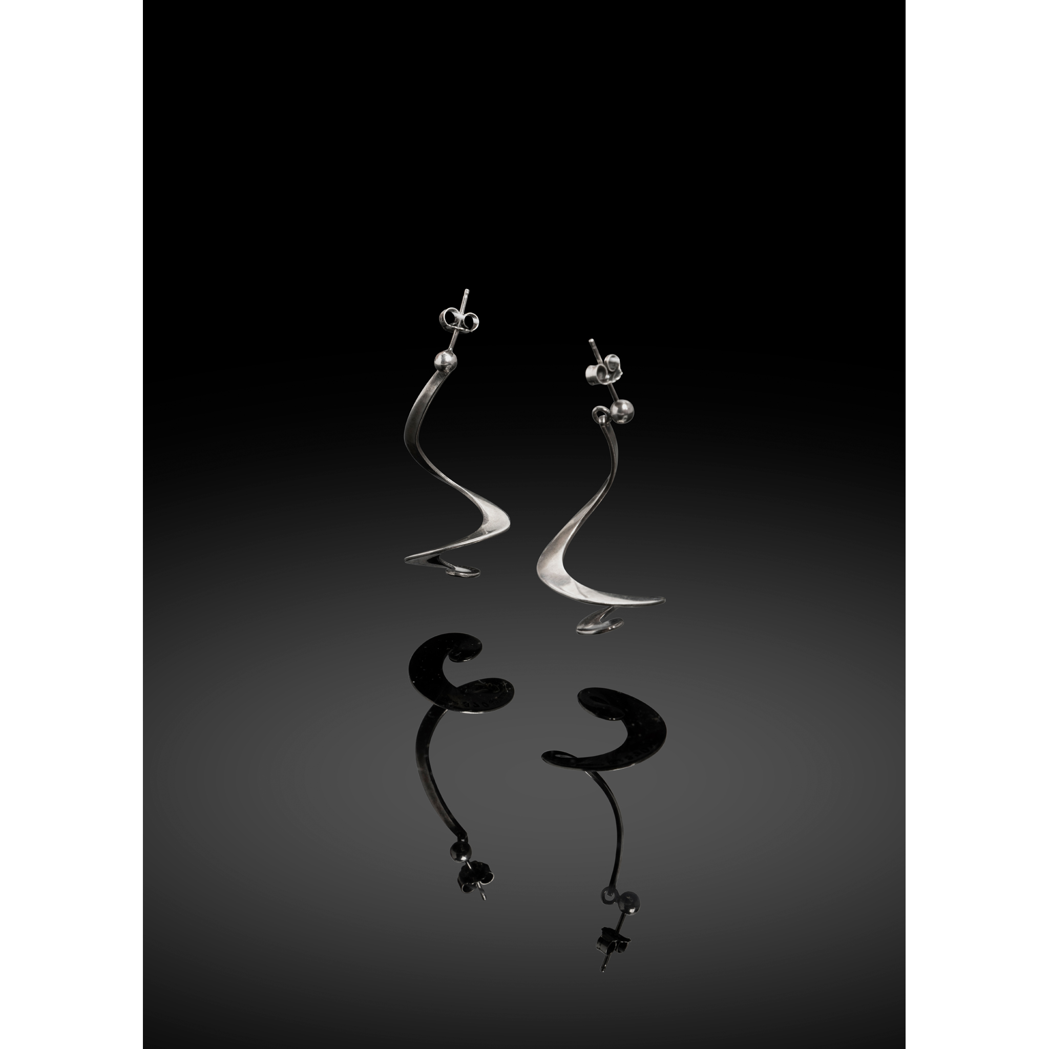 VIVIANNA TORUN BÜLOW-HÜBE (SWEDISH 1927-2004) FOR GEORG JENSEN