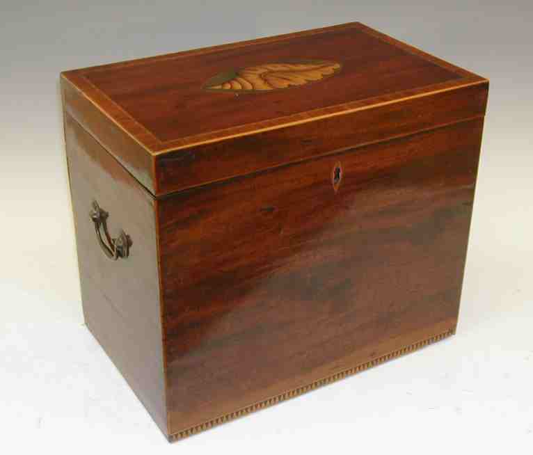 A George III mahogany decanter box,