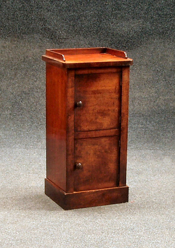 A Victorian mahogany pot cupboard