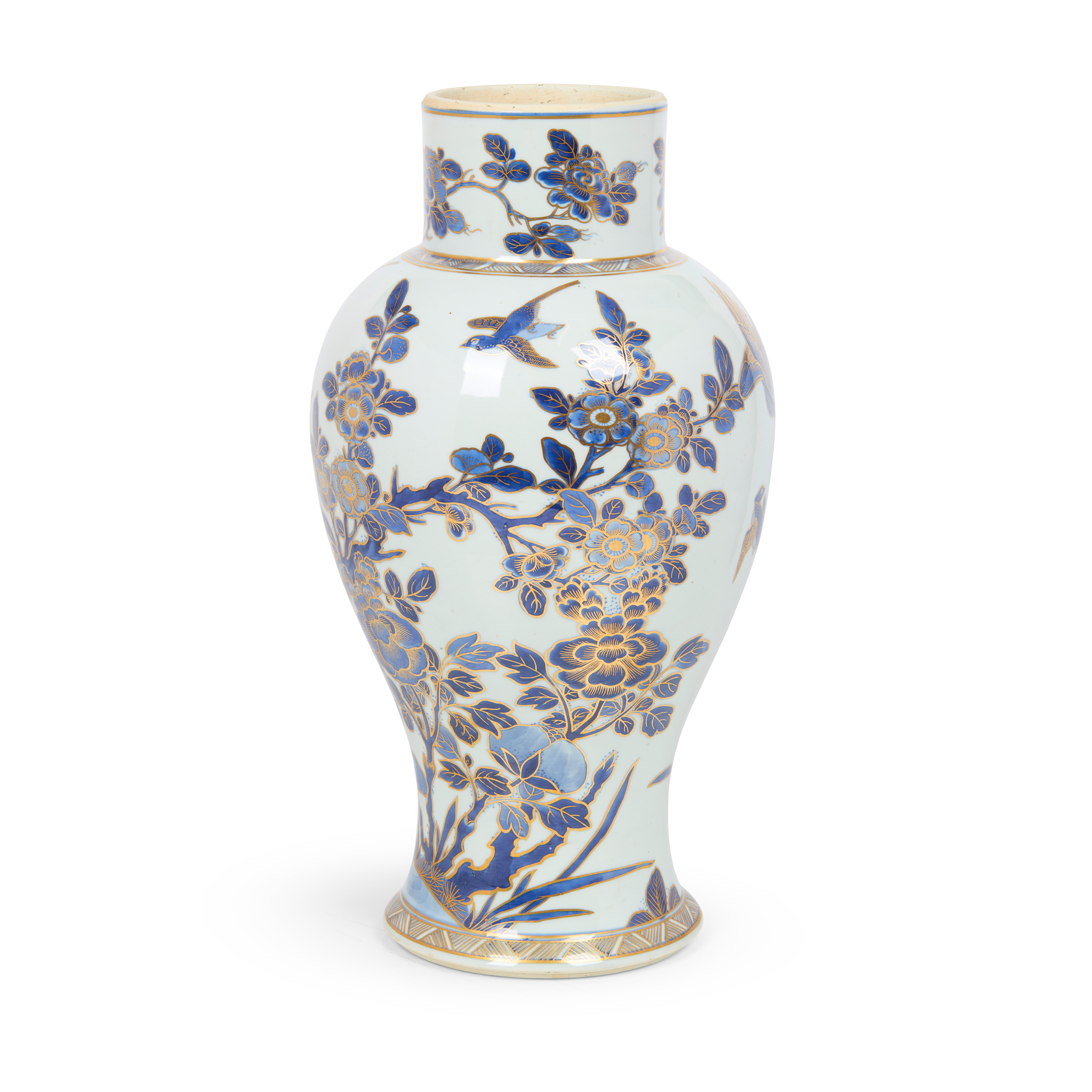 CHINESE UNDERGLAZE BLUE AND GLIT-DECORATED BALUSTER VASE