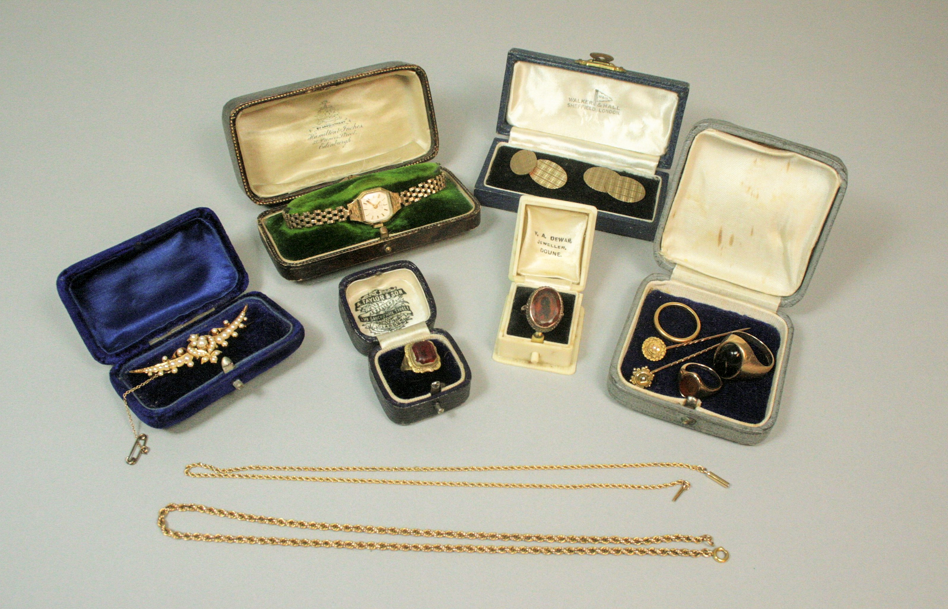 A collection of jewellery