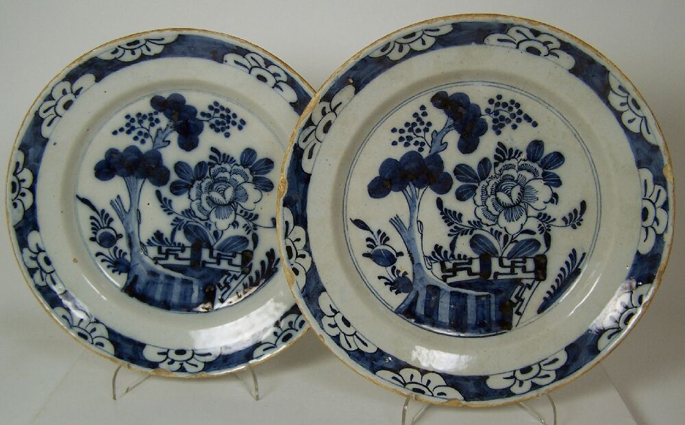 A pair of 18th century blue painted Delft dishes
