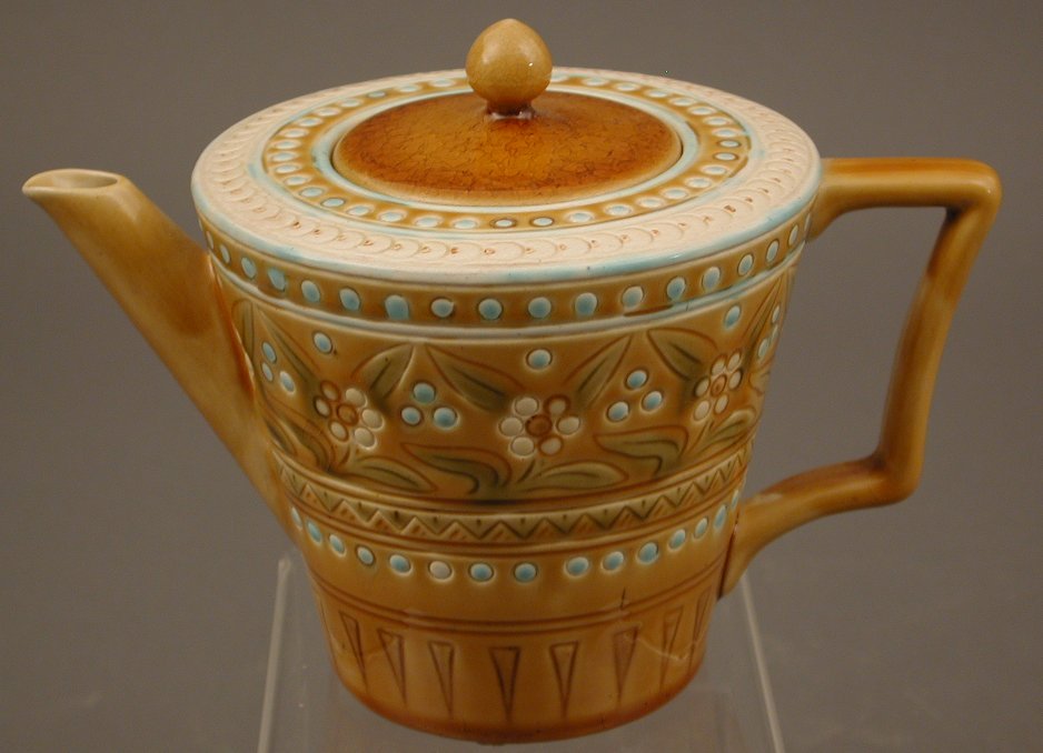 A Linthorpe tea pot
