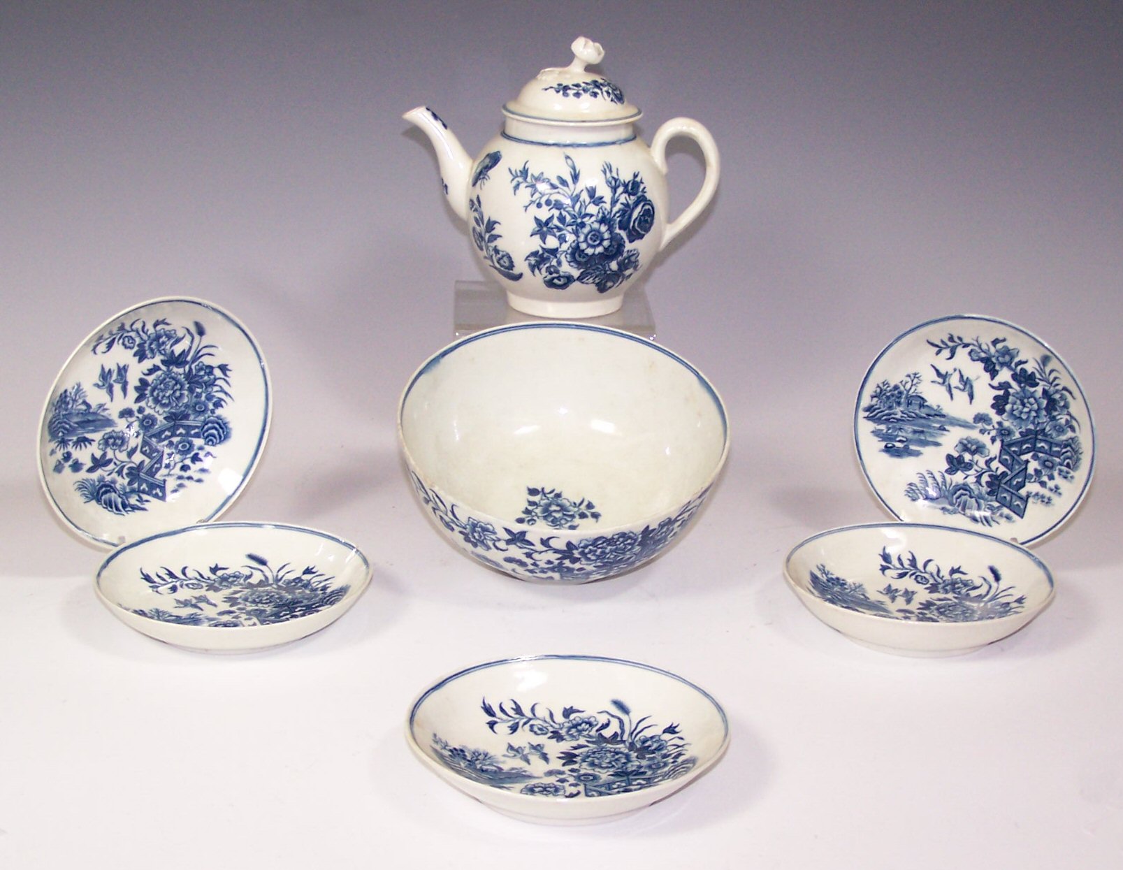 A Worcester blue and white teapot,