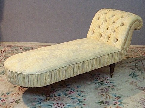 A chaise longue