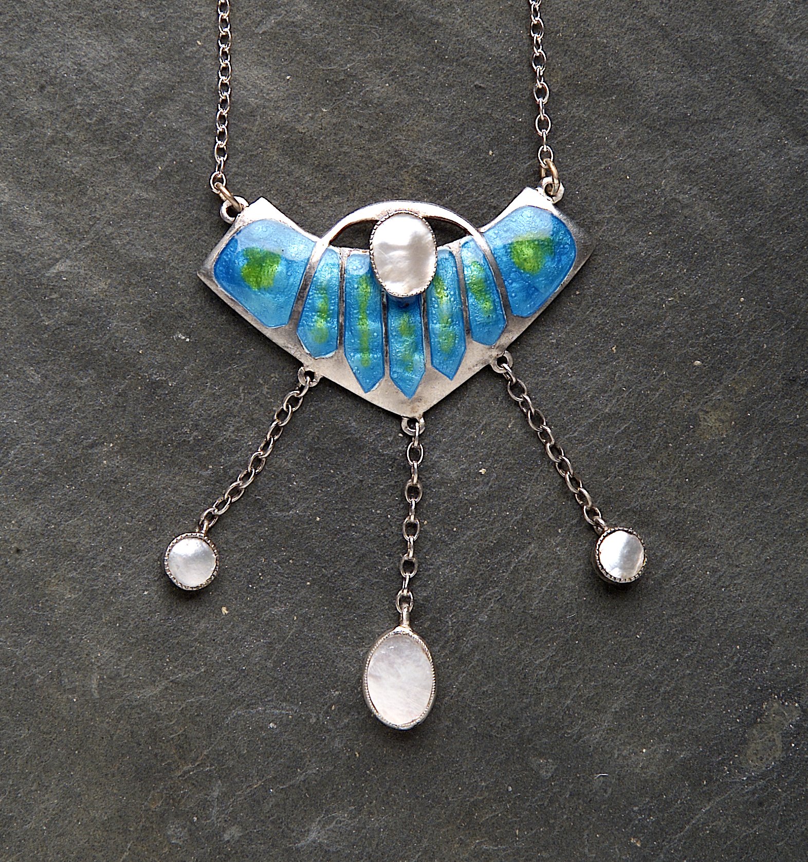 An Art Nouveau enamelled pendant